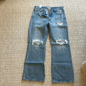 Women’s Levi’s jeans
